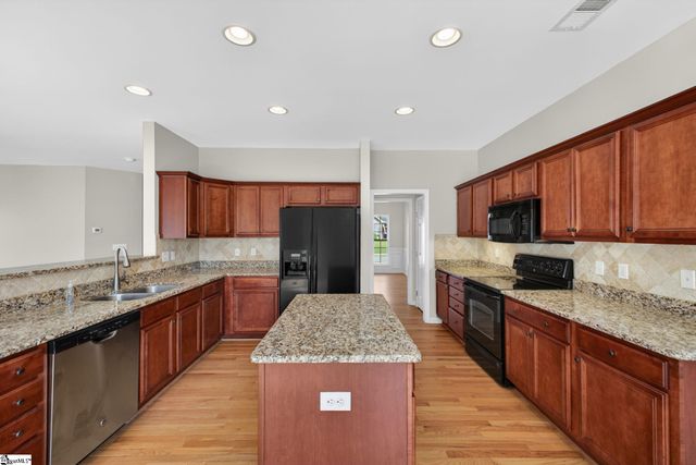 215 Brenleigh Court, Simpsonville, SC 29680