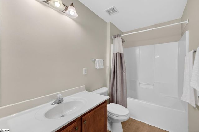 215 Brenleigh Court, Simpsonville, SC 29680