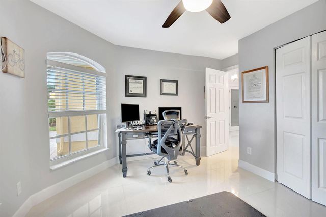22687 Royal Crown Terrace E, Boca Raton, FL 33433