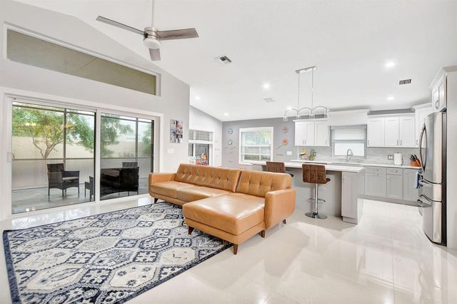 22687 Royal Crown Terrace E, Boca Raton, FL 33433