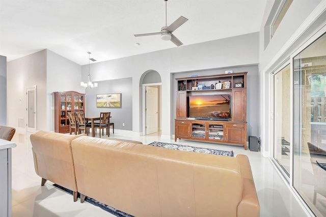 22687 Royal Crown Terrace E, Boca Raton, FL 33433
