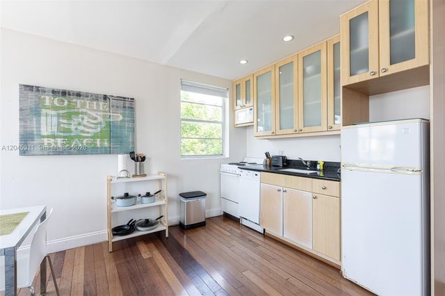 420 15th Street 307, Miami Beach, FL 33139