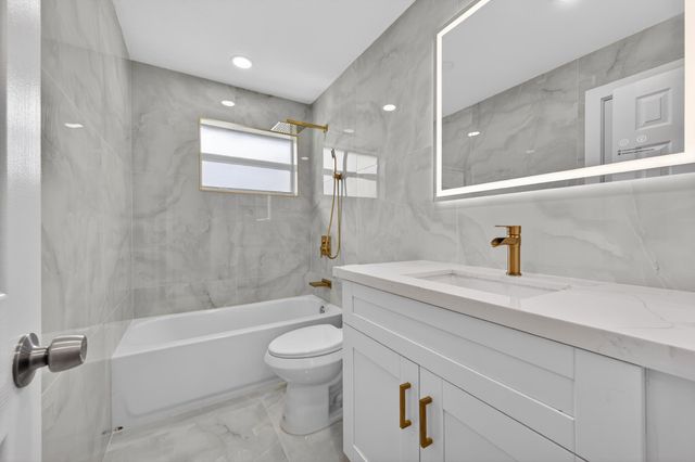 933 SE 2nd Street, Belle Glade, FL 33430