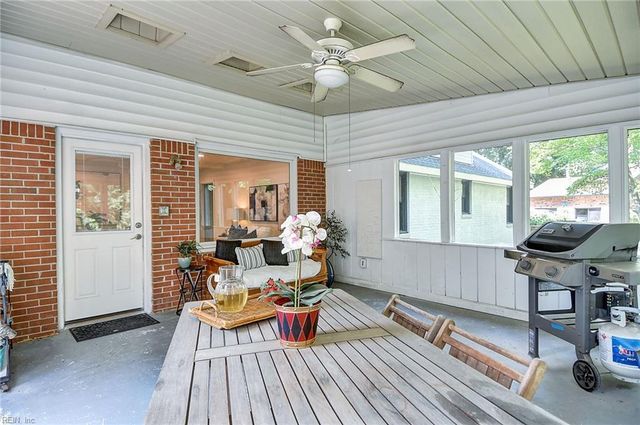 2564 Entrada DR, Virginia Beach, VA 23456