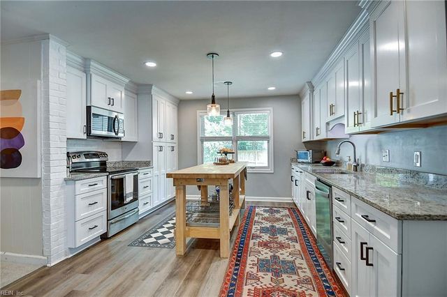 2564 Entrada DR, Virginia Beach, VA 23456