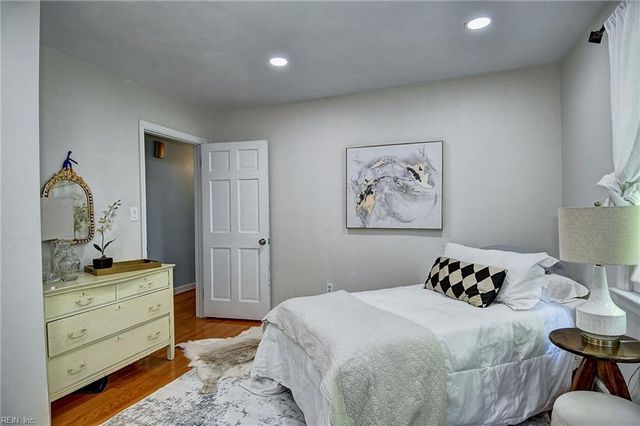 2564 Entrada DR, Virginia Beach, VA 23456