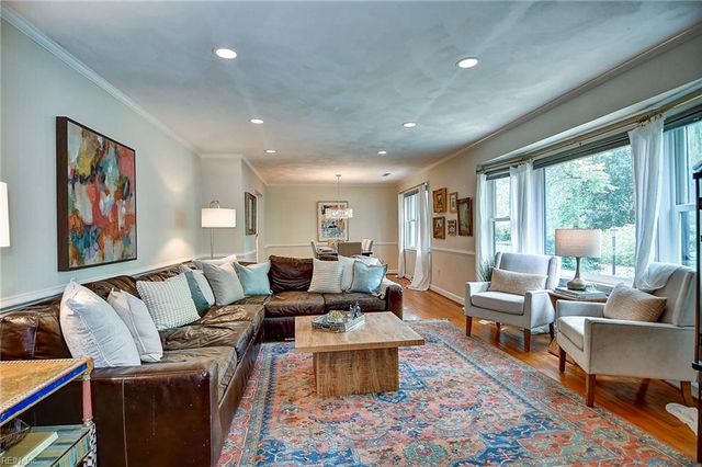 2564 Entrada DR, Virginia Beach, VA 23456