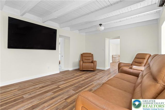 95 Gaffney Hill Road, Easton, PA 18042