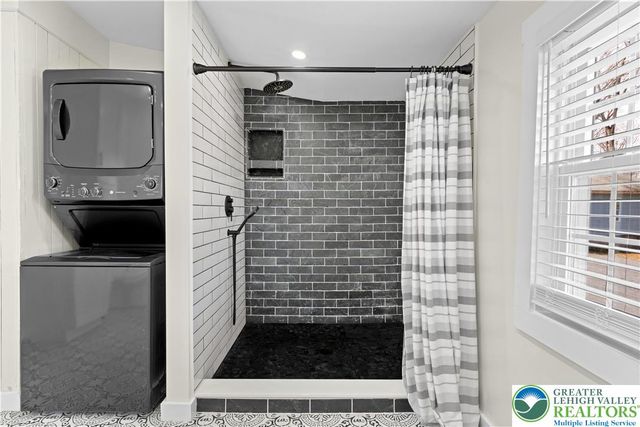 95 Gaffney Hill Road, Easton, PA 18042