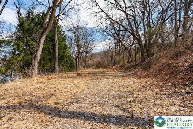95 Gaffney Hill Road, Easton, PA 18042