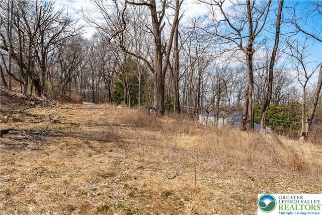 95 Gaffney Hill Road, Easton, PA 18042