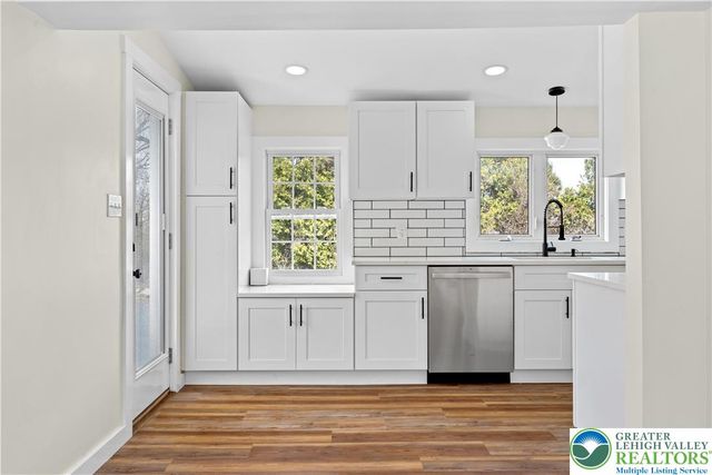 95 Gaffney Hill Road, Easton, PA 18042