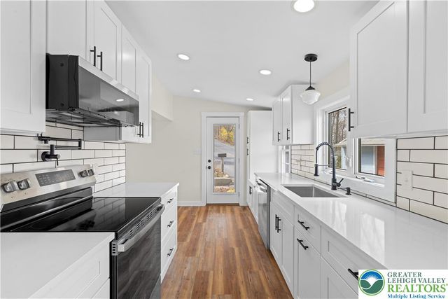 95 Gaffney Hill Road, Easton, PA 18042