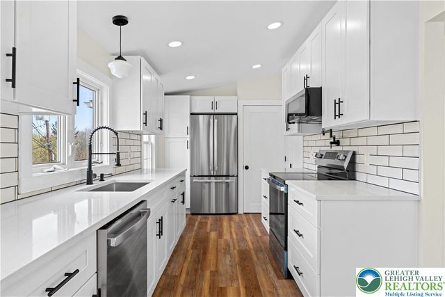 95 Gaffney Hill Road, Easton, PA 18042