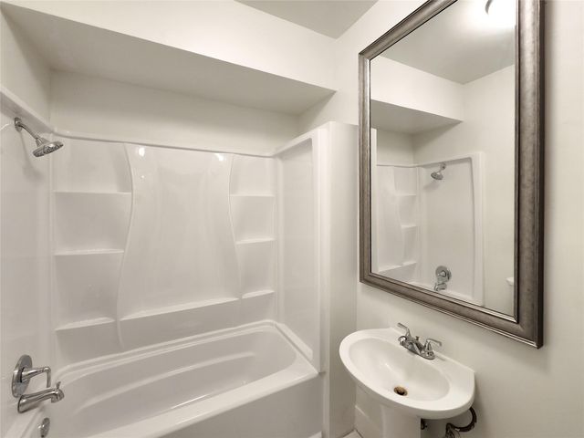 745 E 18th Street, Houston, TX 77008