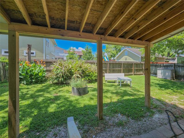745 E 18th Street, Houston, TX 77008