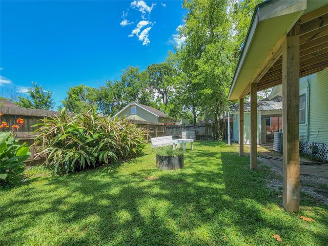 745 E 18th Street, Houston, TX 77008