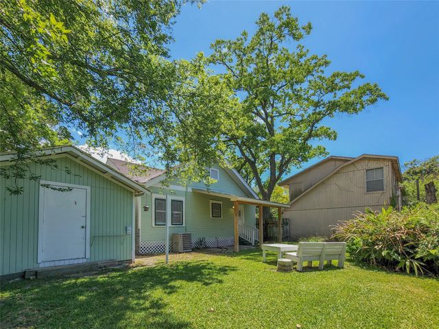 745 E 18th Street, Houston, TX 77008