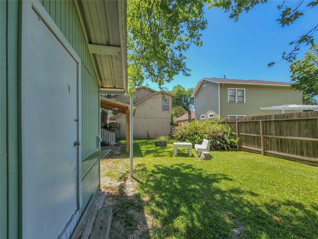 745 E 18th Street, Houston, TX 77008