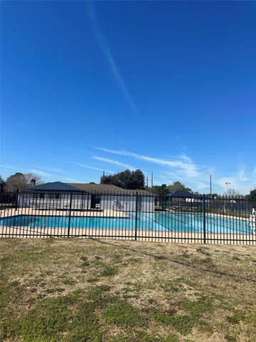 2318 Aprilmont Drive, Sugar Land, TX 77498
