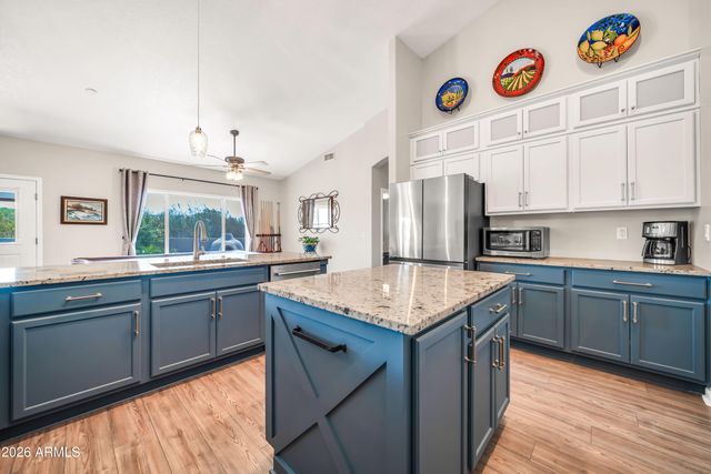 38015 N CENTRAL Avenue, Phoenix, AZ 85086