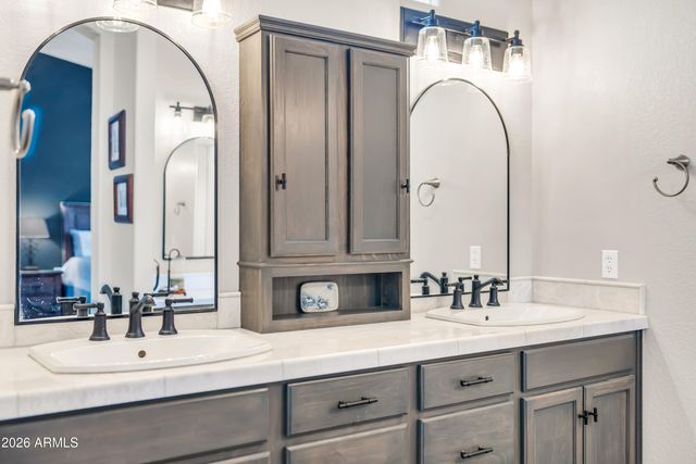 38015 N CENTRAL Avenue, Phoenix, AZ 85086