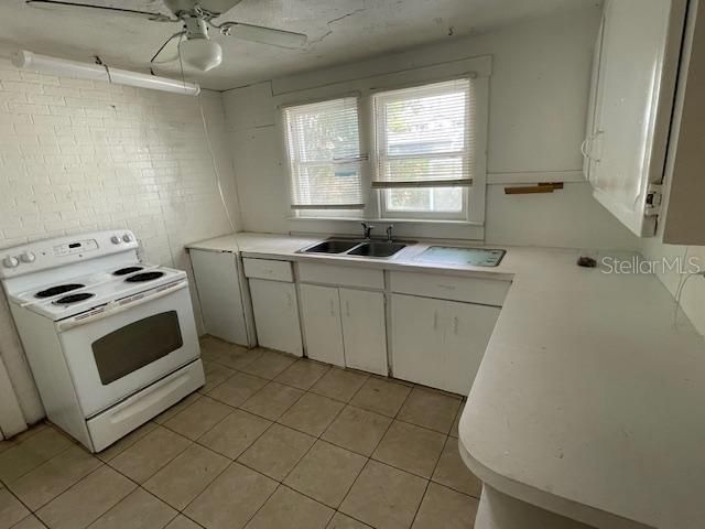 908 E FLORA STREET, Tampa, FL 33604