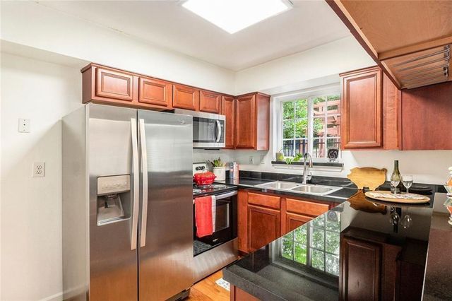 6940 Roswell Road 16B, Atlanta, GA 30328