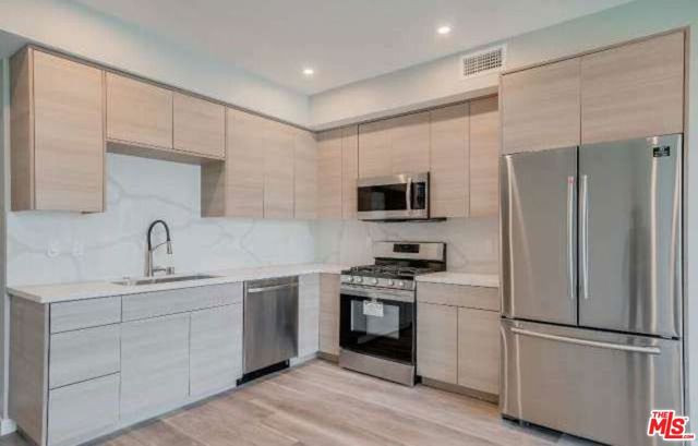 7018 Alabama Avenue, Canoga Park, CA 91303