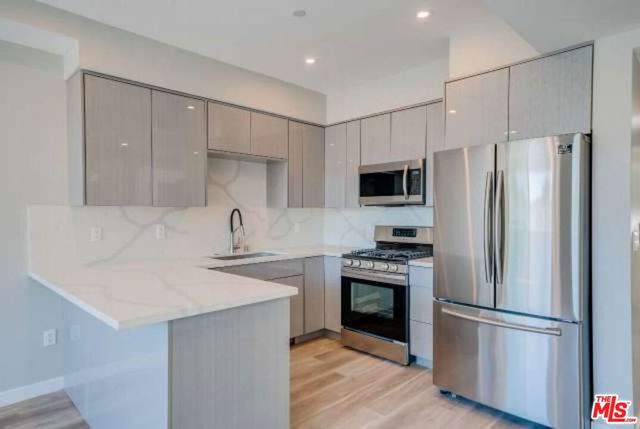 7018 Alabama Avenue, Canoga Park, CA 91303