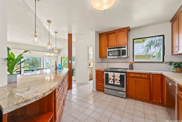 292 Kipukai Place, Honolulu, HI 96825