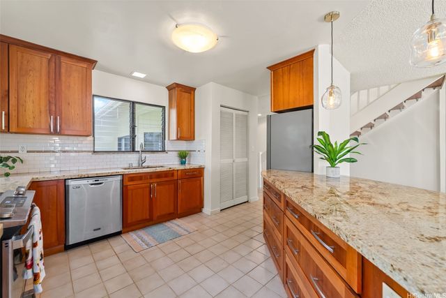 292 Kipukai Place, Honolulu, HI 96825