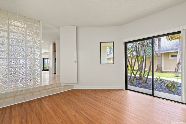 292 Kipukai Place, Honolulu, HI 96825