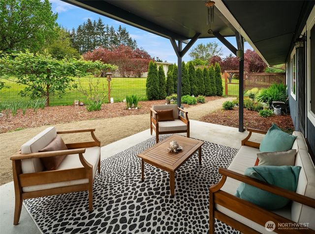 9917 SW 206th Court, Vashon, WA 98070