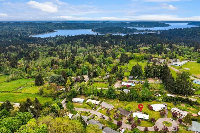 9917 SW 206th Court, Vashon, WA 98070