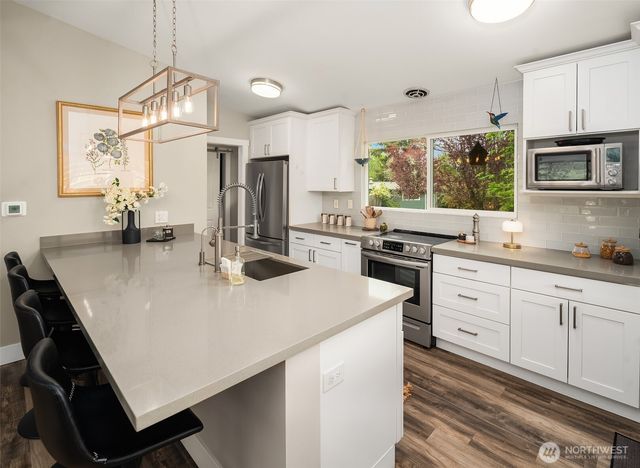 9917 SW 206th Court, Vashon, WA 98070