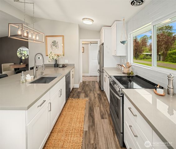 9917 SW 206th Court, Vashon, WA 98070
