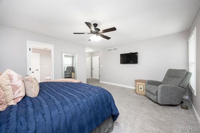 708 Sante Fe Court, Shiloh, IL 62221