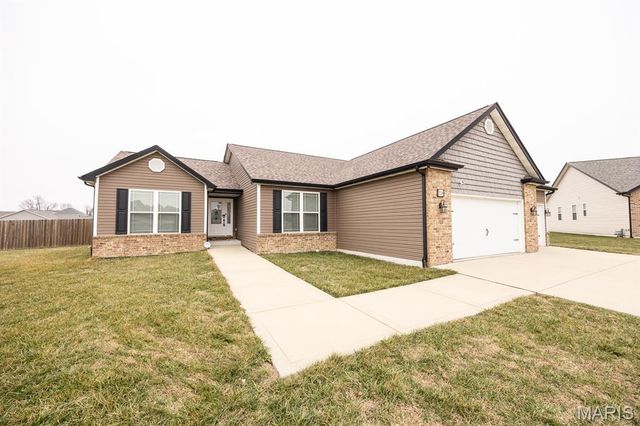 708 Sante Fe Court, Shiloh, IL 62221