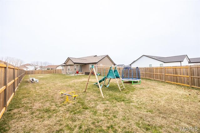 708 Sante Fe Court, Shiloh, IL 62221