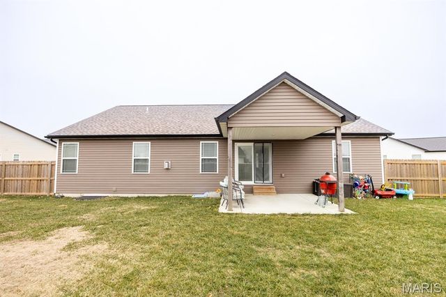 708 Sante Fe Court, Shiloh, IL 62221