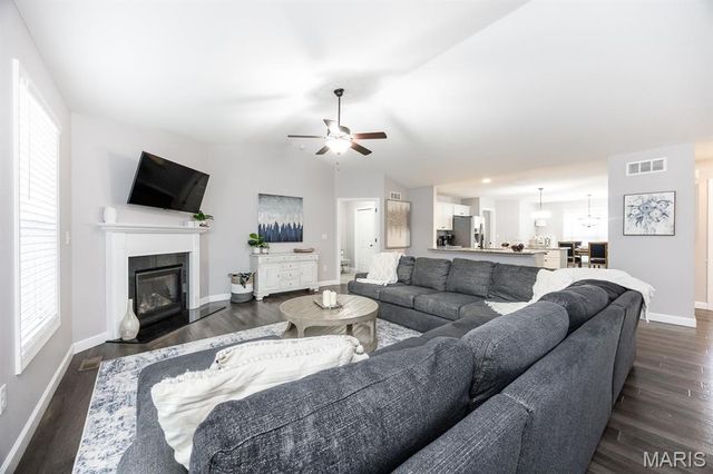 708 Sante Fe Court, Shiloh, IL 62221