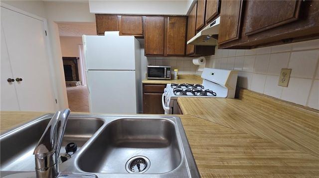 4722 Old Highgate Entry, Stone Mountain, GA 30083