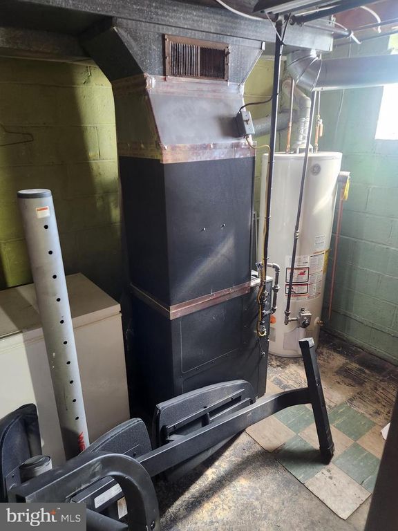 Image 16 of property listing at 4435 SCOTIA RD, Baltimore, MD 21227