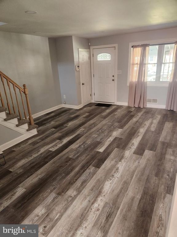 Image 4 of property listing at 4435 SCOTIA RD, Baltimore, MD 21227