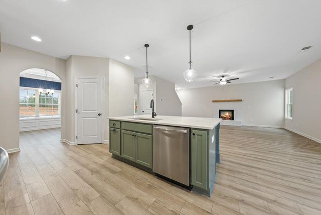 3000 Wyndham Village Drive, Opelika, AL 36804