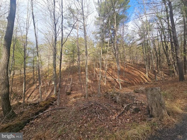 211 MARTIN RD, Artemas, PA 17211