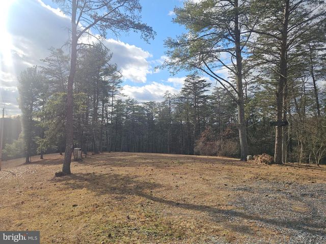 211 MARTIN RD, Artemas, PA 17211