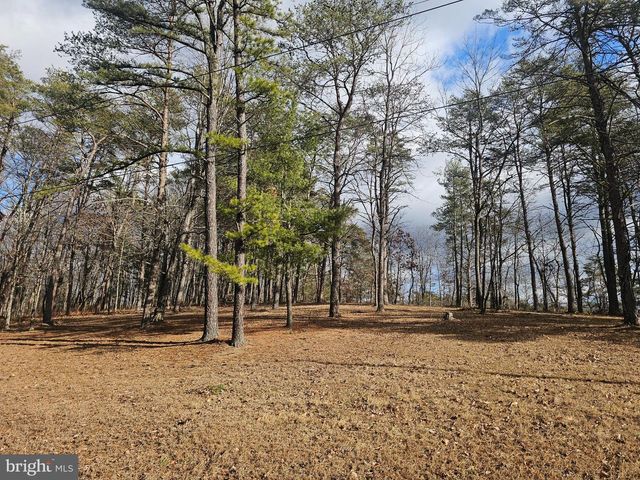 211 MARTIN RD, Artemas, PA 17211