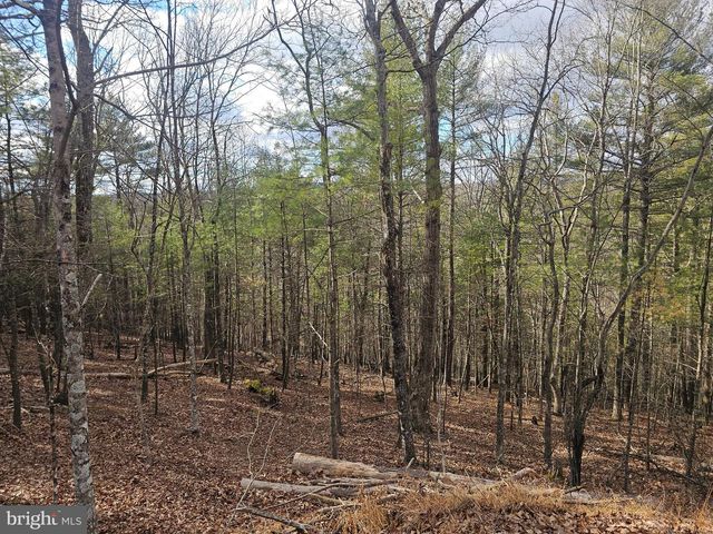 211 MARTIN RD, Artemas, PA 17211